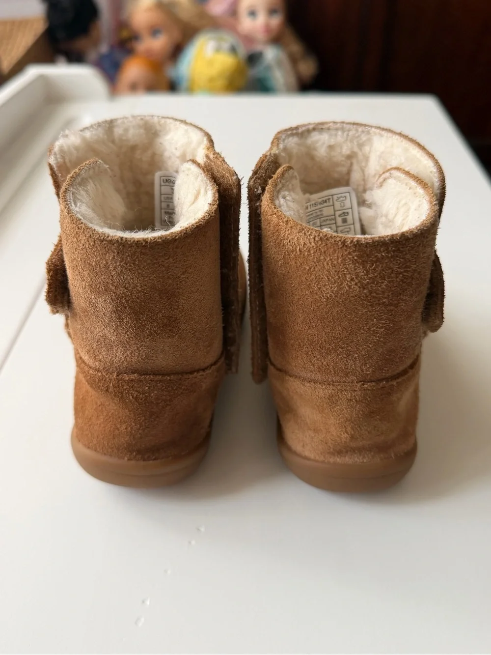 UGG Kids Size: 8 Chestnut Brown Boots